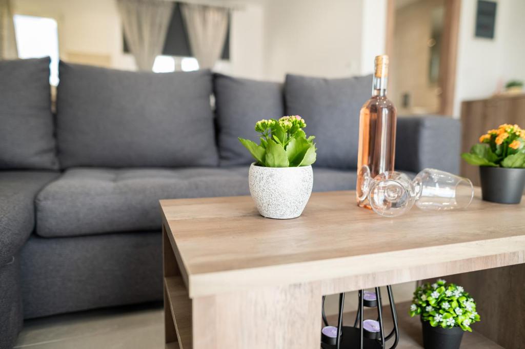 Living room detail